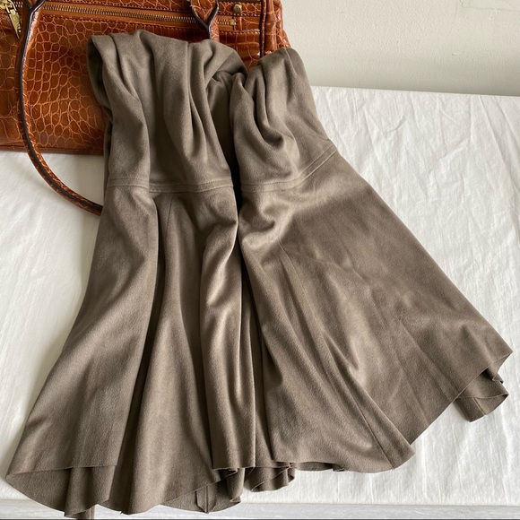 J.Jill UltraSuede Modest Gored MIDI Skirt - Picture 10 of 11